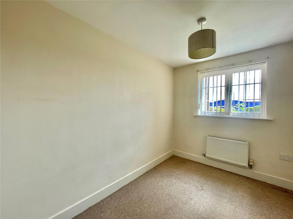Additional image 8 of 2 bed flat for saleLatimer Close, Widnes, Cheshire WA8