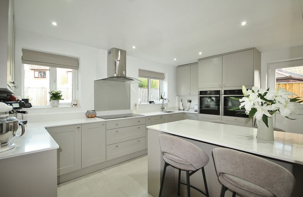 Additional image 3 of 6 bed detached house for saleSherbourne Road, Witney OX28