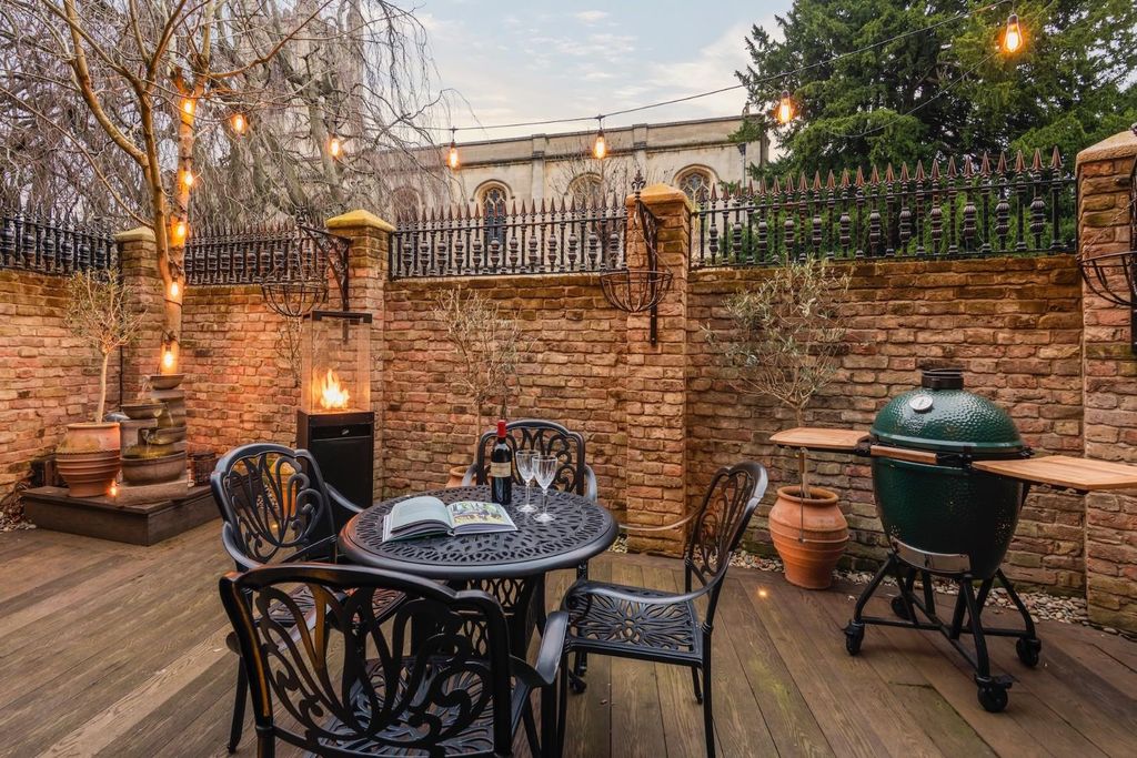 Additional image 6 of 4 bed property for saleSt. Albans Street, Windsor SL4