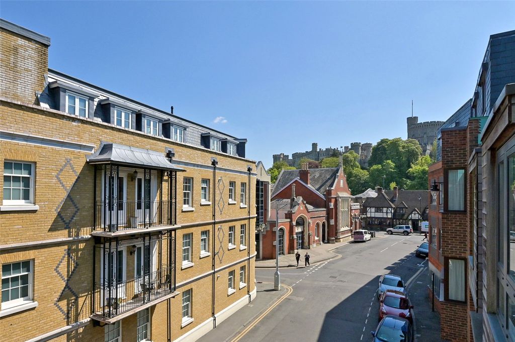 Additional image 14 of 2 bed flat for saleFarm Yard, Windsor, Berkshire SL4
