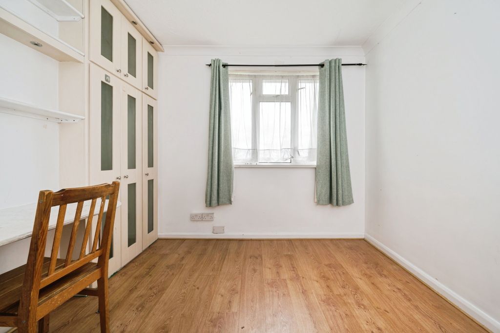 Additional image 11 of 4 bed semi-detached house for saleWoodcote Road, Southampton SO17