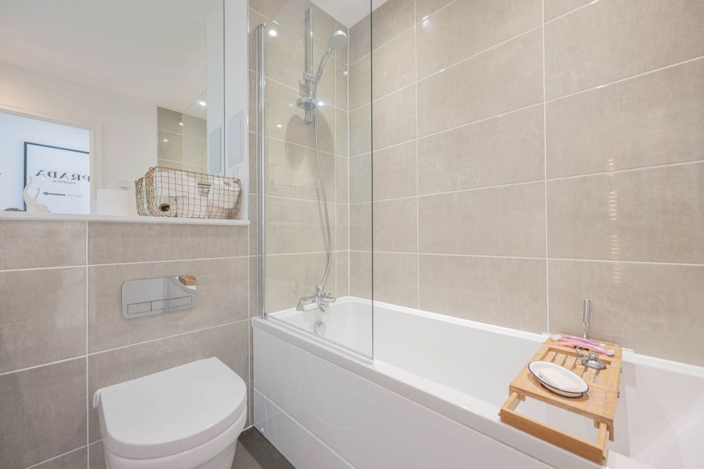 Additional image 11 of 2 bed flat for saleMeridian Way, Southampton SO14