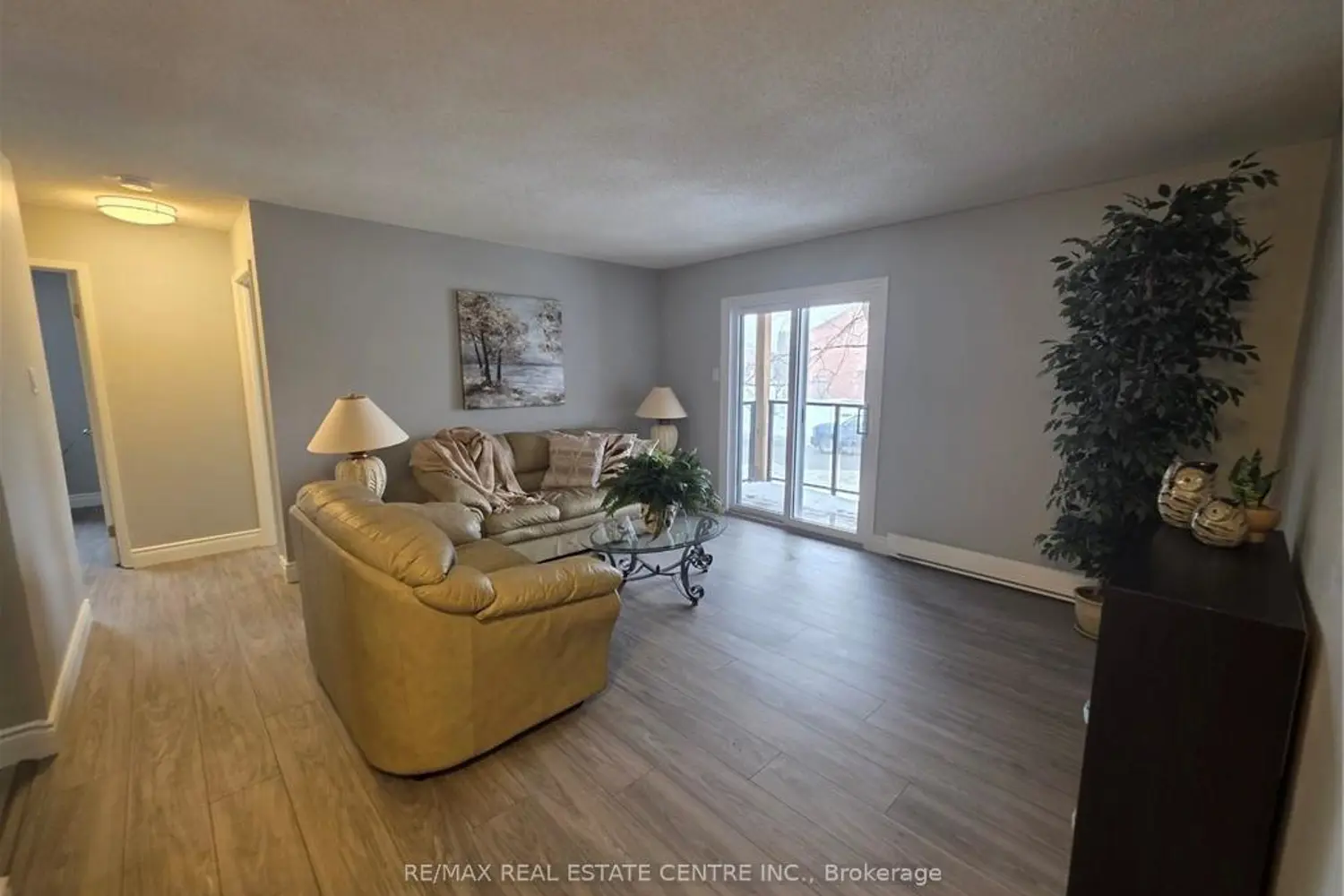 Additional image 9 of 565 Greenfield Avenue 106