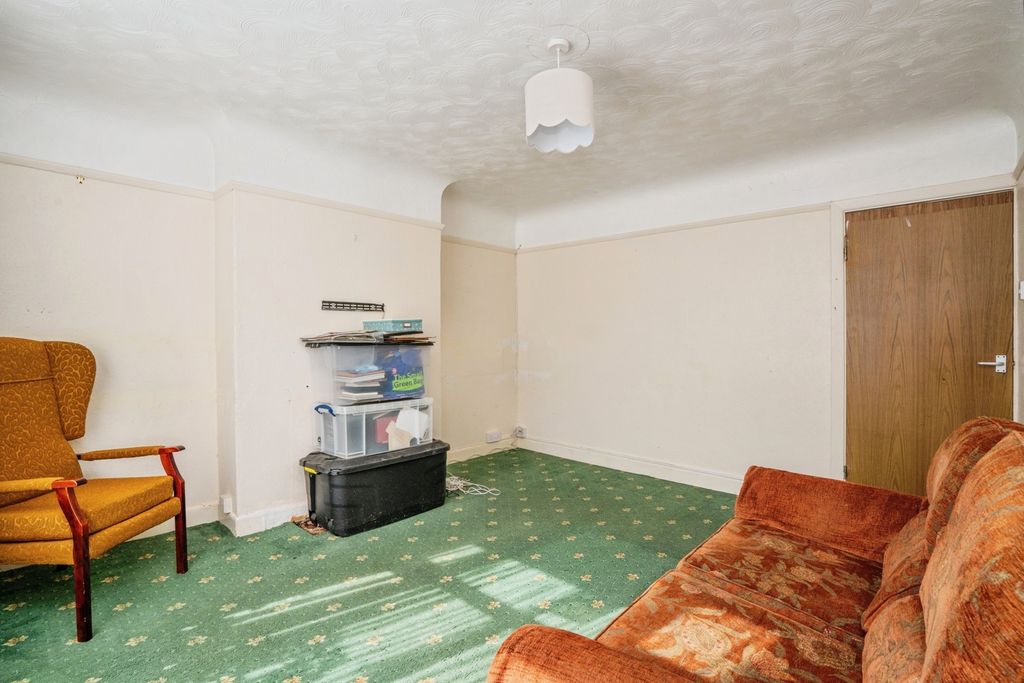 Additional image 7 of 1 bed flat for saleLondon Road, Portsmouth, Hampshire PO2
