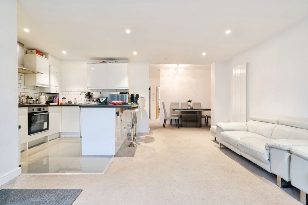 Additional image 4 of 2 bed maisonette for saleDenman Drive, Ashford TW15