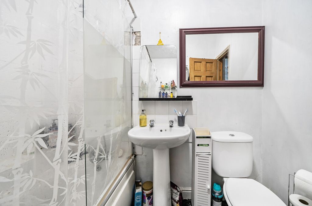 Additional image 13 of 2 bed flat for saleWinchester Road, Shirley, Southampton, Hampshire SO16