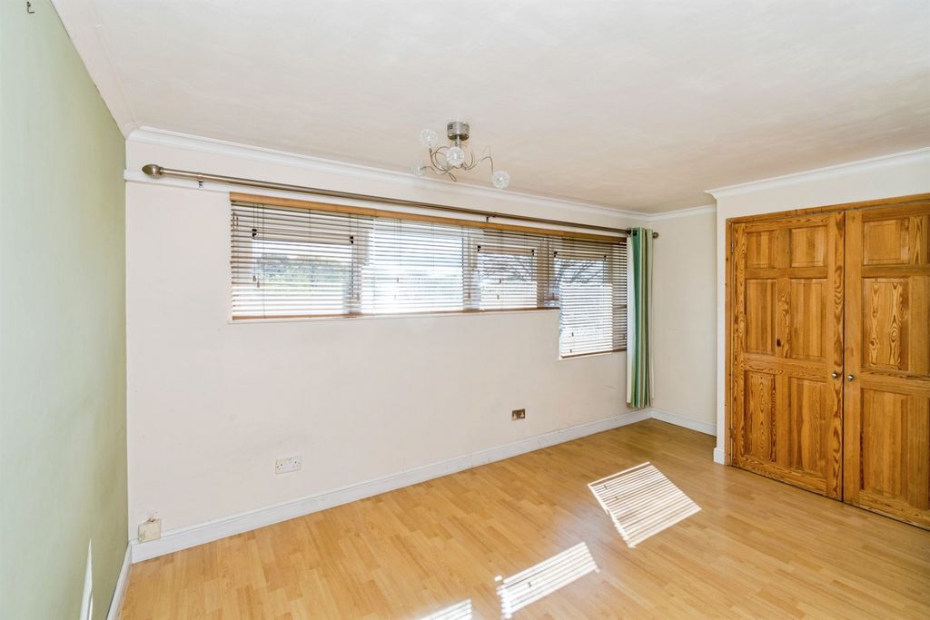 Additional image 11 of 2 bed flat for saleTaranto Road, Southampton SO16