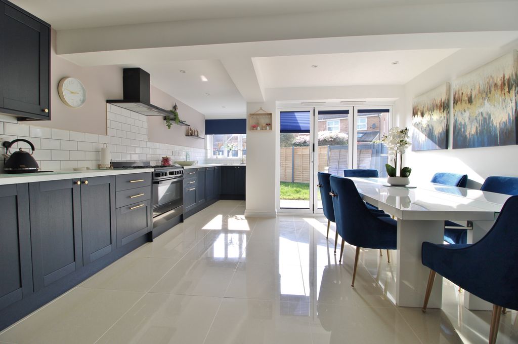 Additional image 20 of 3 bed detached house for saleLapwing Road, Southsea PO4