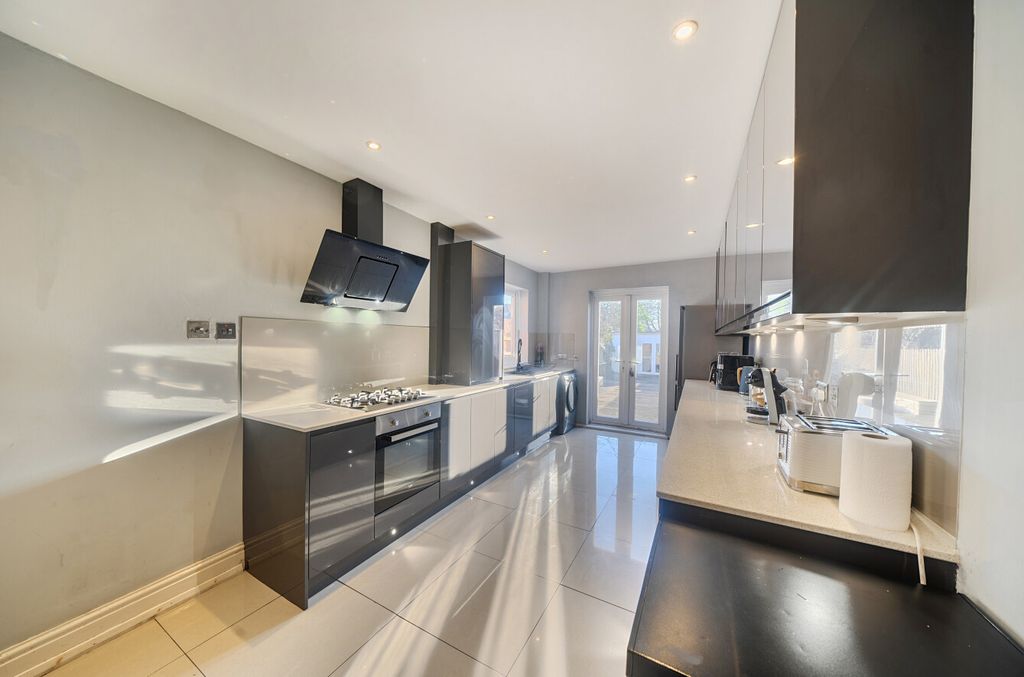 Additional image 9 of 3 bed terraced house for saleStafford Road, Shirley, Southampton, Hampshire SO15