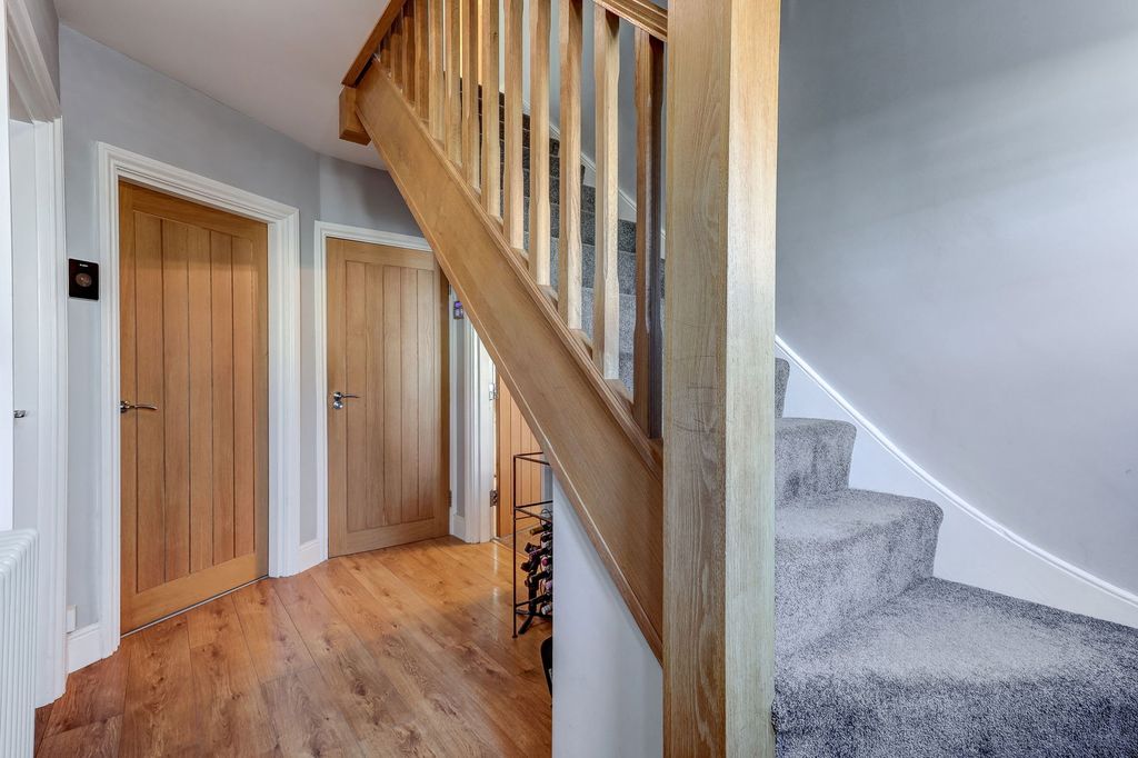 Additional image 5 of 5 bed detached house for saleSwan Lane, Wickford SS11