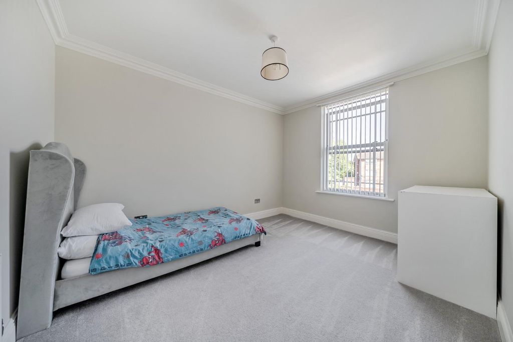 Additional image 14 of 3 bed property for saleLangstone Road, Portsmouth PO3