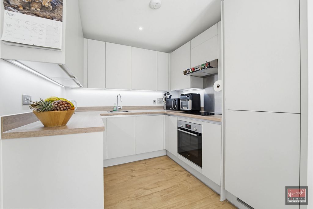 Additional image 6 of 2 bed flat for salePitcher Lane, Ashford TW15