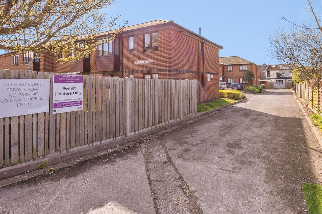 Additional image 14 of 1 bed flat for saleOld Canal, Southsea PO4