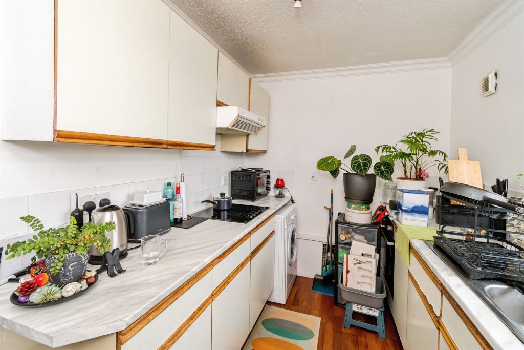 Additional image 4 of 1 bed maisonette for saleSpring Close, Southampton SO19