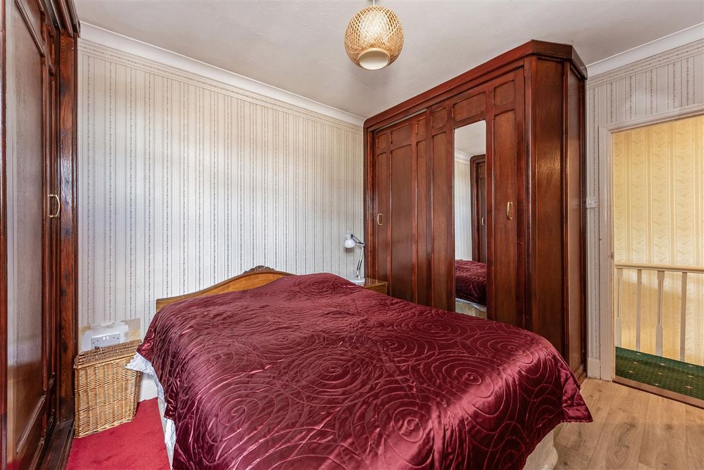 Additional image 8 of 2 bed flat for saleCopnor Road, Portsmouth PO3