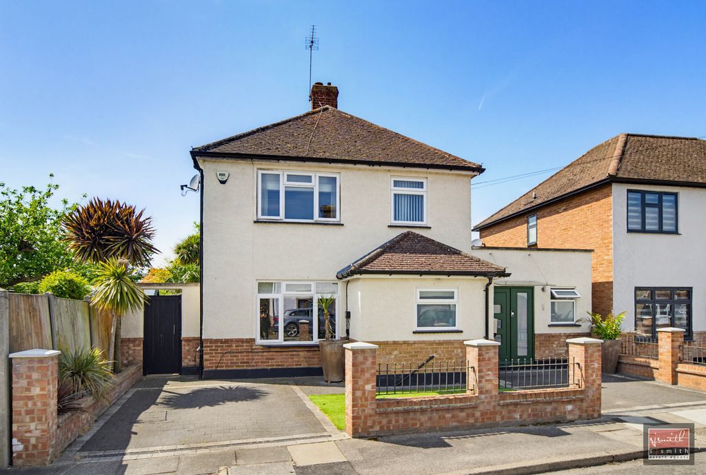 Additional image 22 of 4 bed detached house for saleFontmell Close, Ashford TW15