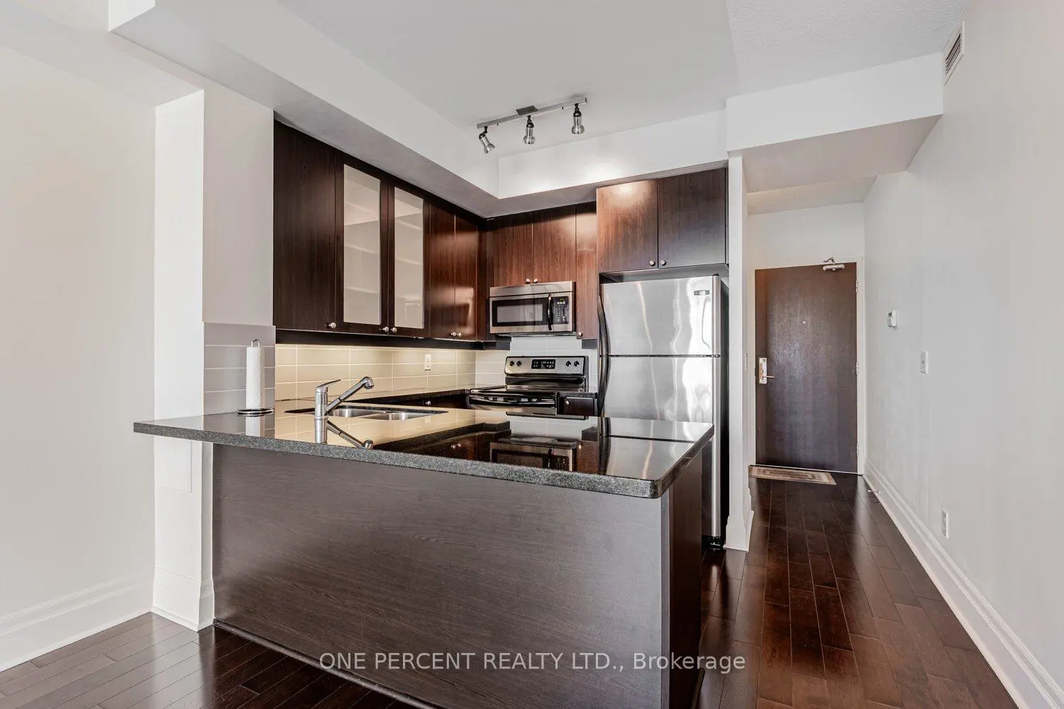 Additional image 3 of 21 Upper Duke Crescent 401
