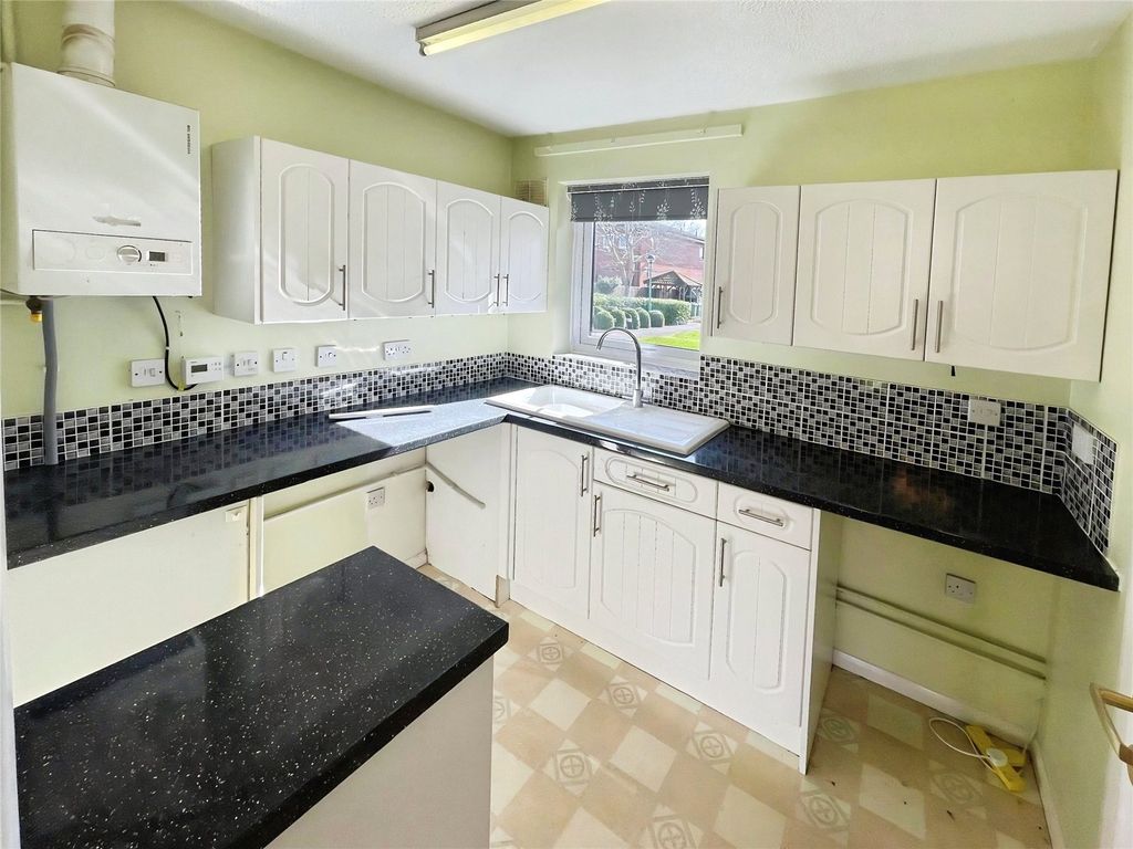 Additional image 4 of 2 bed bungalow for saleDelisle Court, Loughborough, Leicestershire LE11