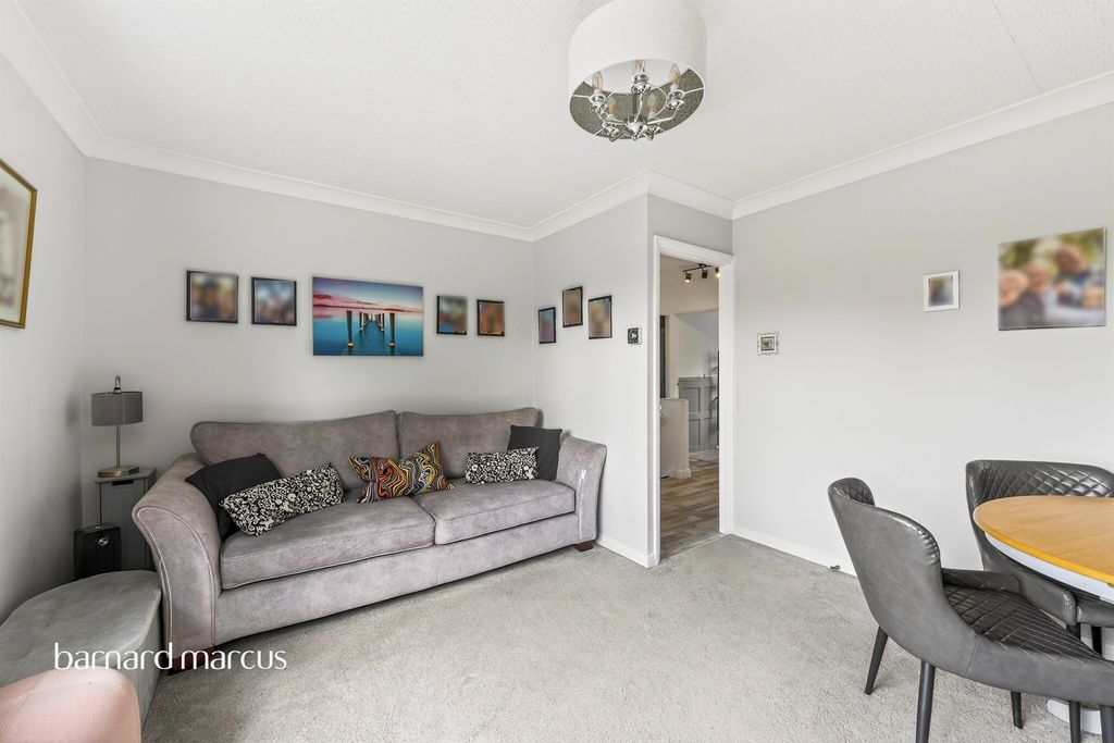 Additional image 5 of 2 bed maisonette for saleArdrossan Gardens, Worcester Park KT4