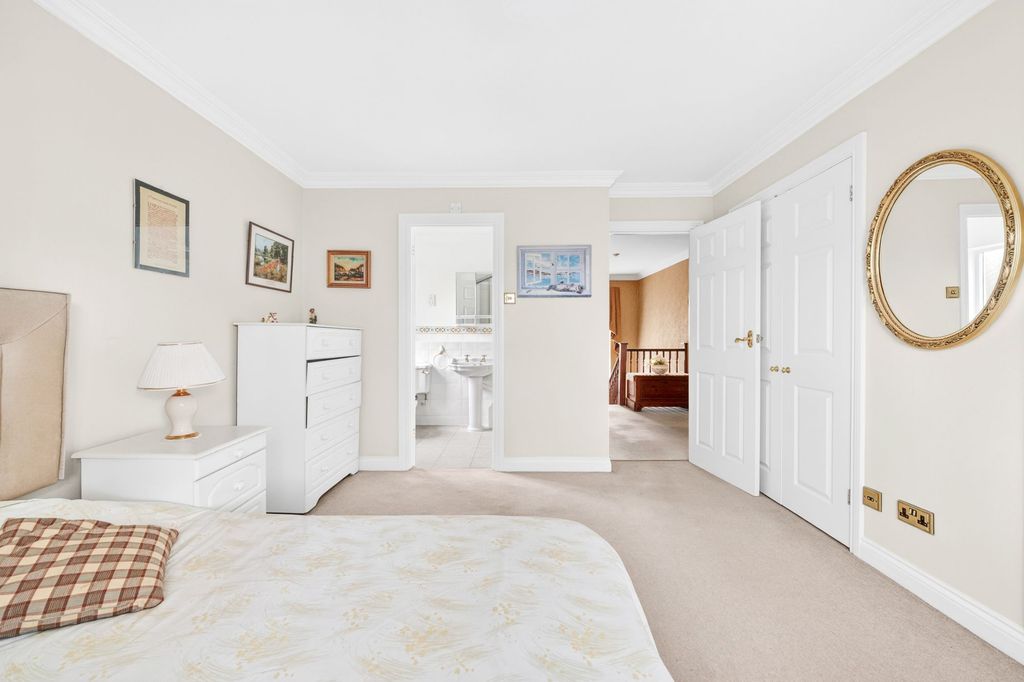 Additional image 20 of 5 bed detached house for saleCampion Gardens, Woodford Green IG8