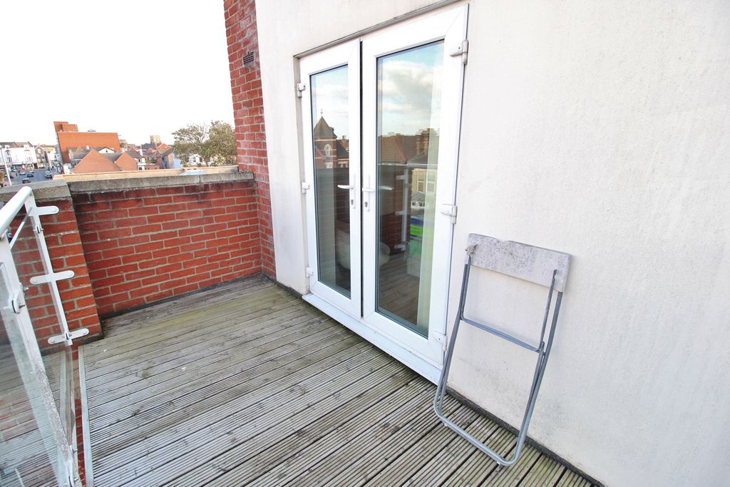 Additional image 6 of 2 bed flat for saleElm Grove, Southsea PO5