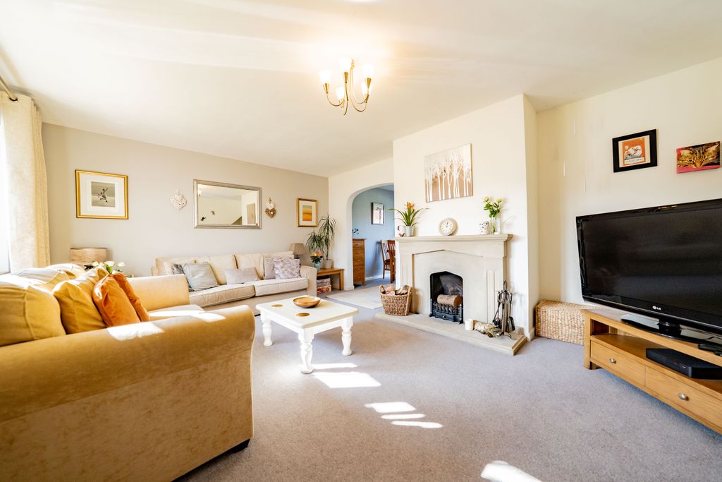 Additional image 2 of 4 bed detached house for saleCrofters Close, Glenfield, Leicester, Leicestershire LE3