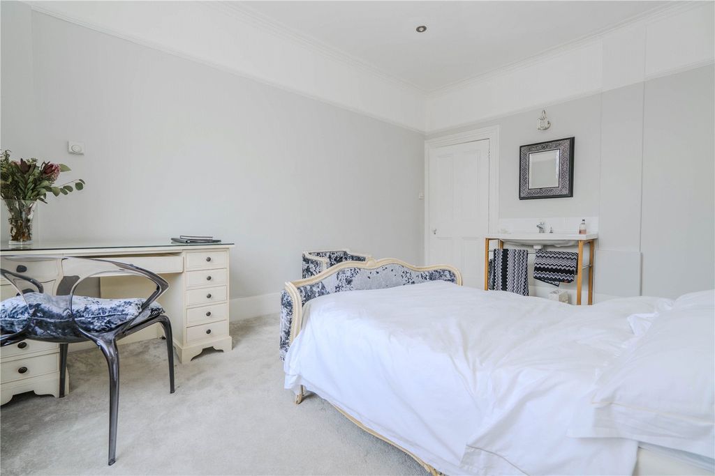 Additional image 13 of 5 bed semi-detached house for saleLittle Green, Richmond TW9