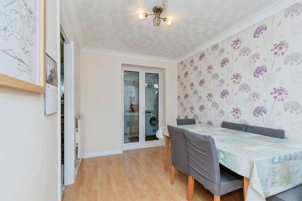 Additional image 6 of 3 bed detached house for salePintail Close, Whetstone, Leicester LE8