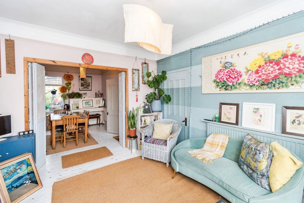 Additional image 3 of 3 bed end terrace house for salePriory Road, Southampton, Hampshire SO17