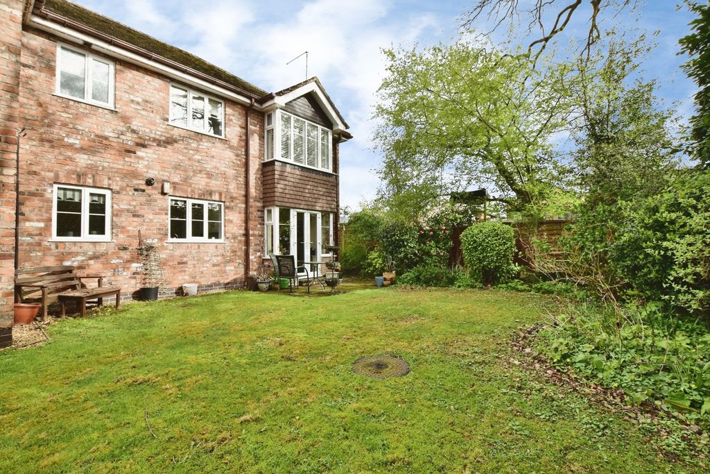 Additional image 6 of 2 bed flat for saleWoodacres Court, Wilmslow, Cheshire SK9