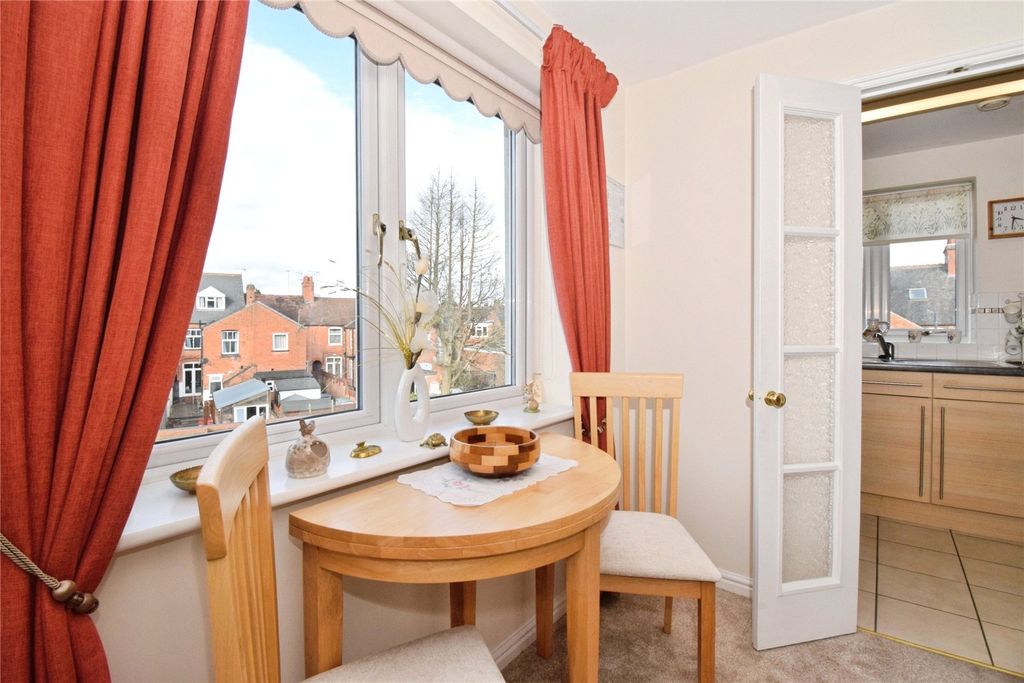Additional image 5 of 1 bed flat for saleSandhurst Street, Oadby, Leicester, Leicestershire LE2