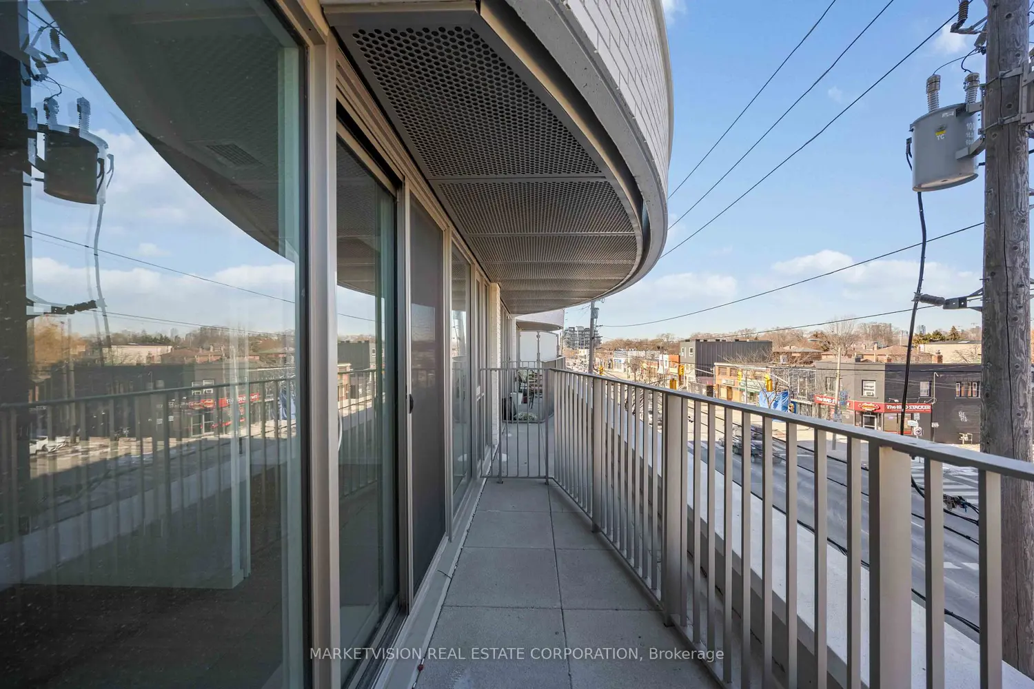 Additional image 5 of 689 The Queensway 318