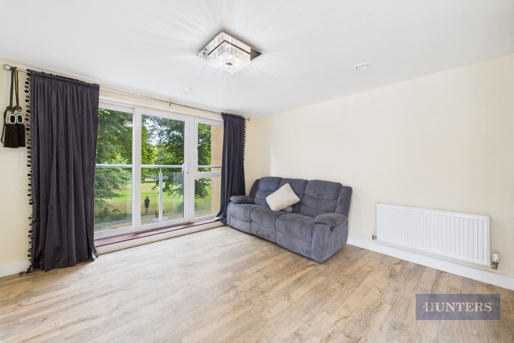 Additional image 2 of 2 bed flat for saleAlexander Place, The Avenue, Southampton SO17