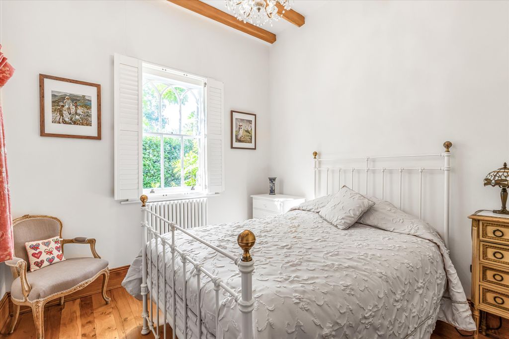 Additional image 15 of 3 bed cottage for saleRichmond Park, Richmond TW10