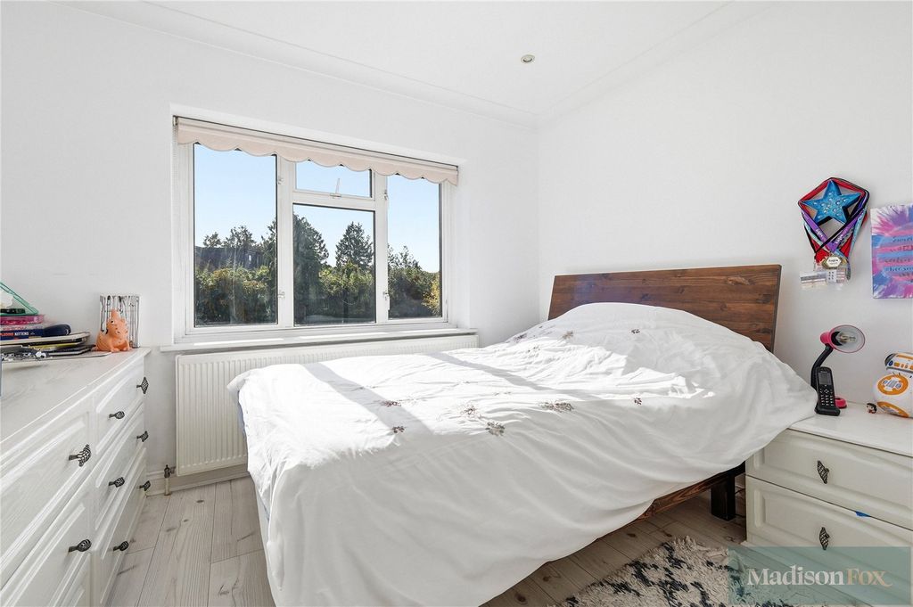 Additional image 16 of 4 bed detached house for saleKendal Close, Woodford Green IG8