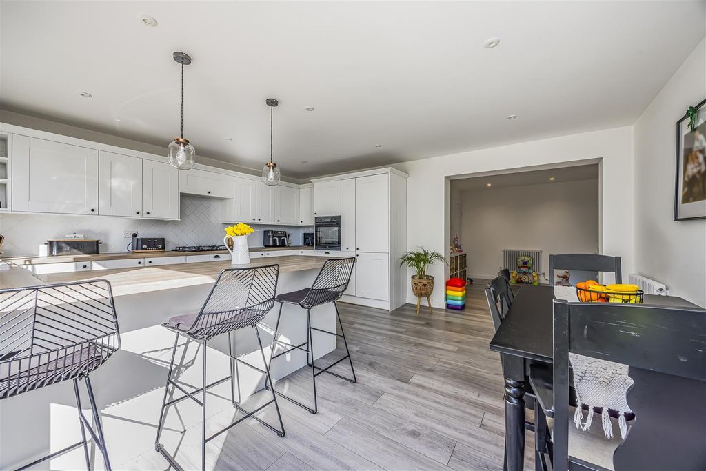 Additional image 6 of 3 bed semi-detached house for salePortsview Avenue, Portchester PO16