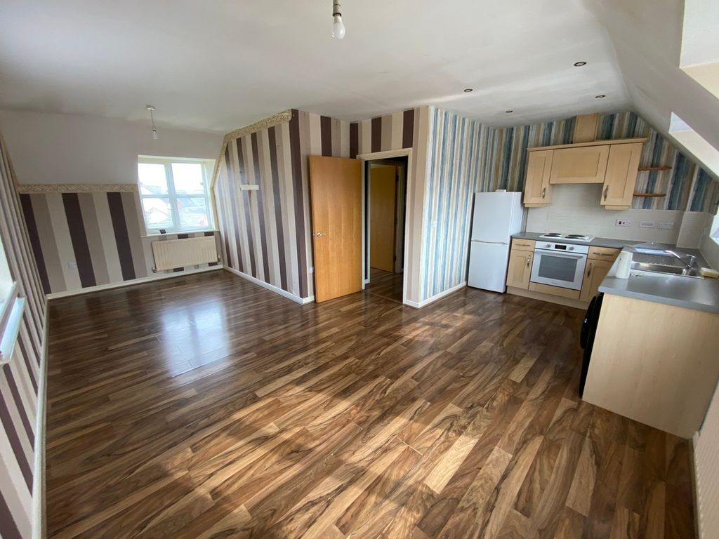 2 bed flat for saleSockburn Close, Hamilton, Leicester LE5 photo 3