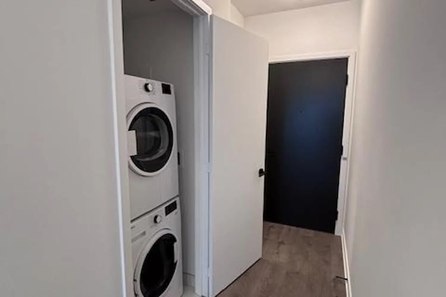 Additional image 2 of 108 Peter Street 1302