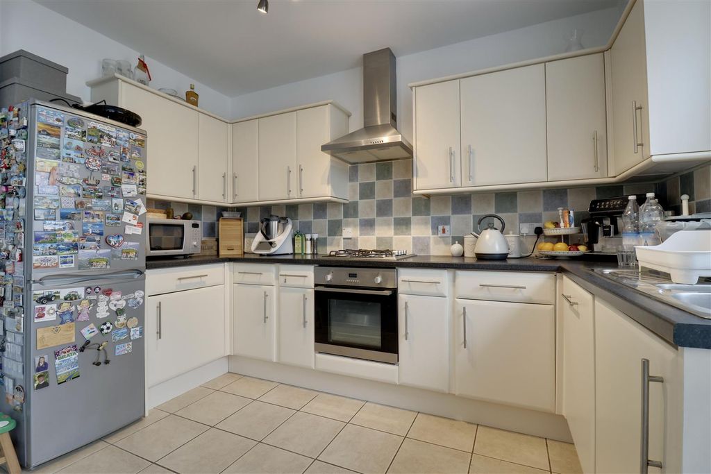 Additional image 4 of 4 bed terraced house for saleLangstone Road, Portsmouth PO3