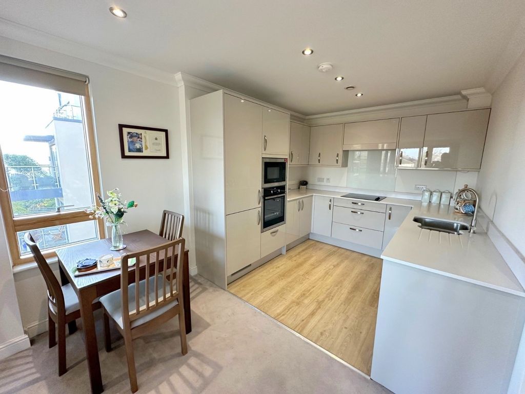 Additional image 2 of 2 bed flat for saleHelston Lane, Windsor, Berkshire SL4