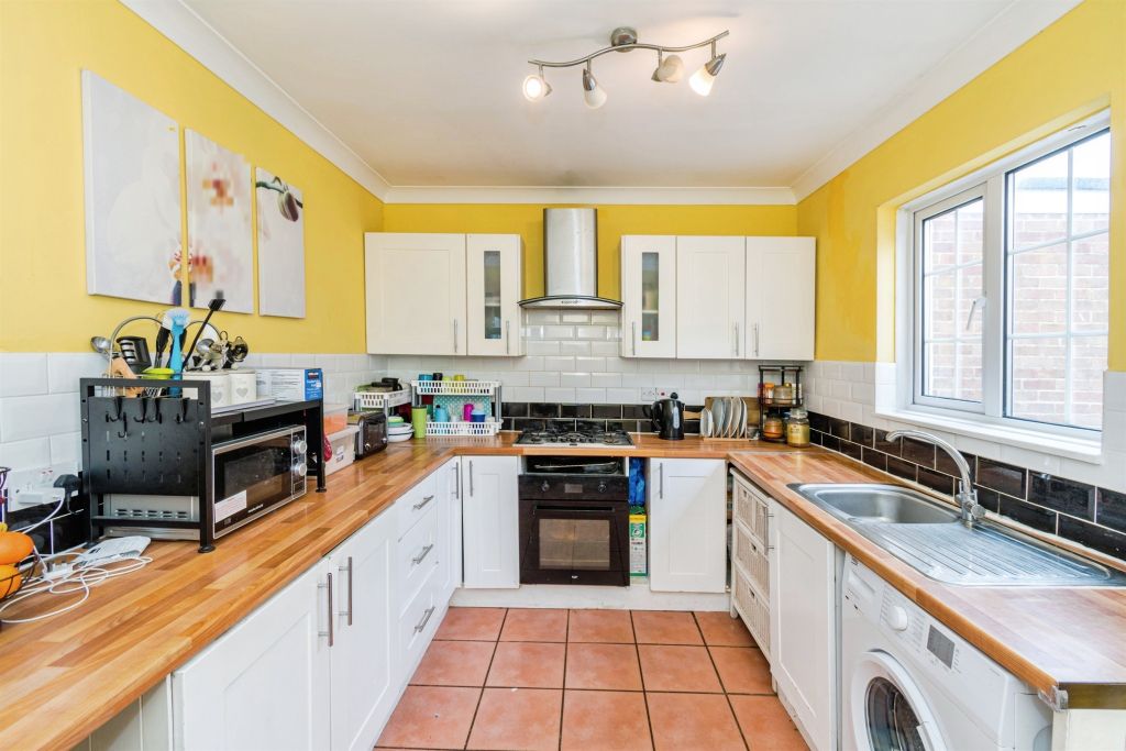 Additional image 2 of 3 bed semi-detached house for saleRomsey Road, Southampton SO16