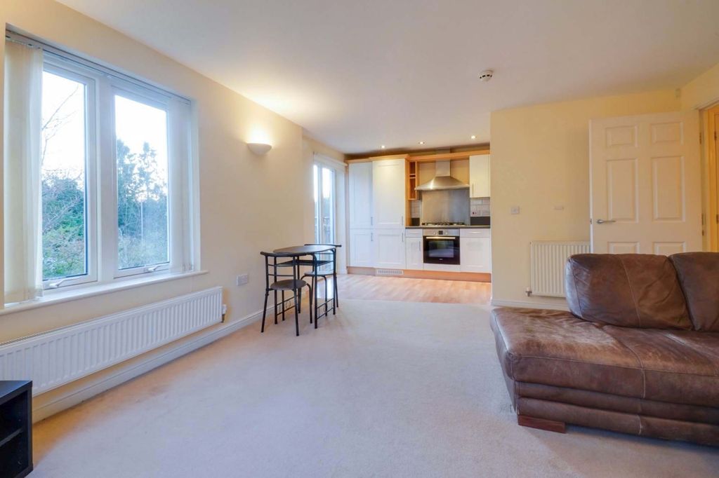 Additional image 6 of 2 bed flat for saleHermitage Court, Oadby LE2