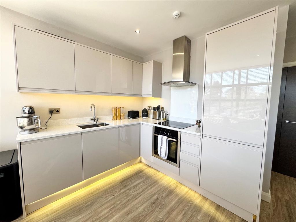 Additional image 4 of 1 bed flat for sale14 Bollin Heights, 3 Macclesfield Road, Wilmslow SK9