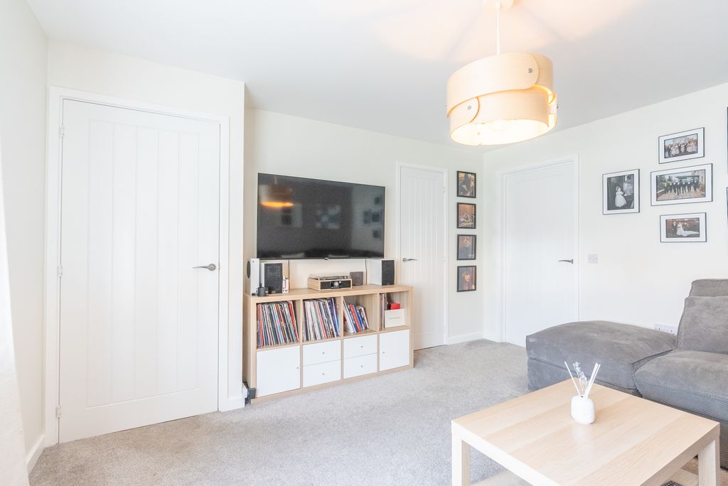 Additional image 5 of 3 bed end terrace house for saleMackay Place, Wishaw ML2