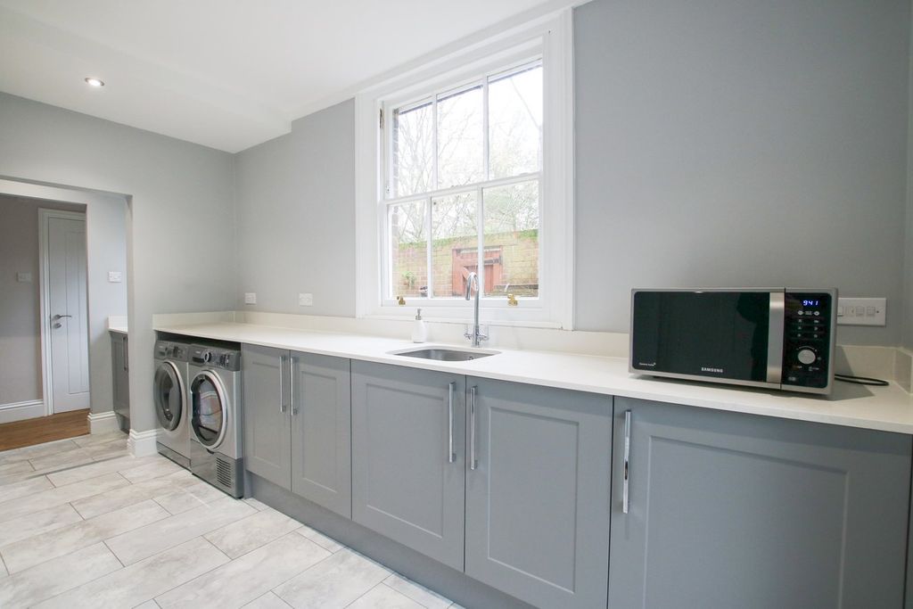Additional image 8 of 5 bed detached house for saleMilton Road, Wokingham RG40