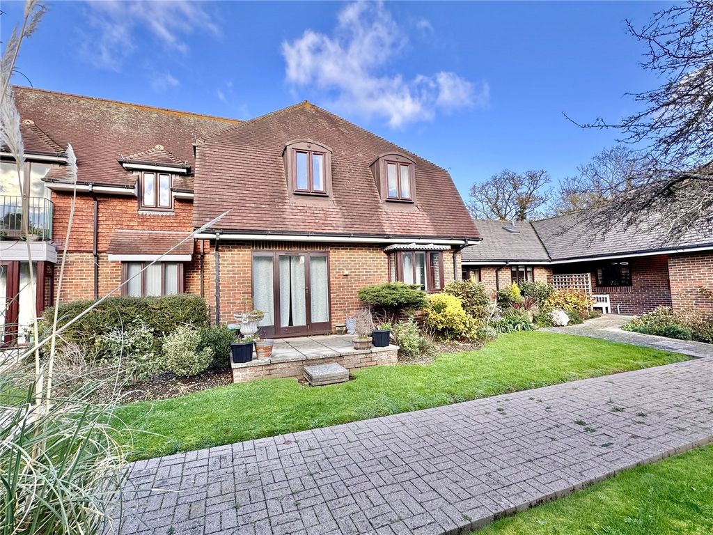 1 bed flat for saleBelmore Lane, Lymington, Hampshire SO41