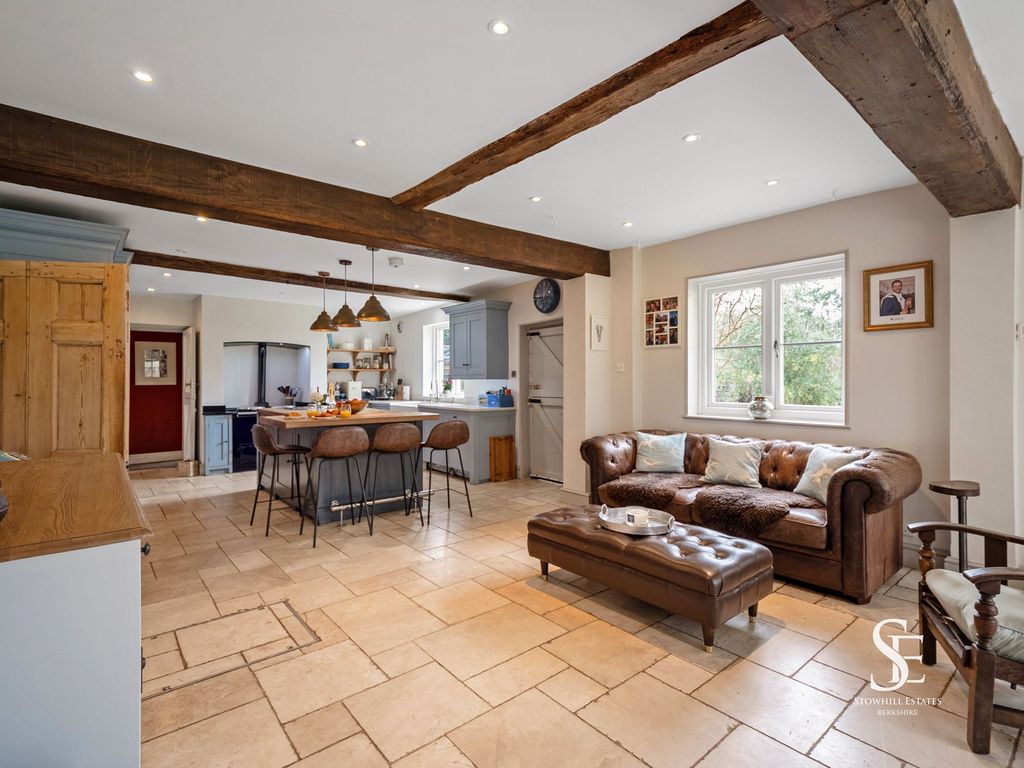 Additional image 10 of 6 bed detached house for saleEasthampstead Road, Wokingham RG40
