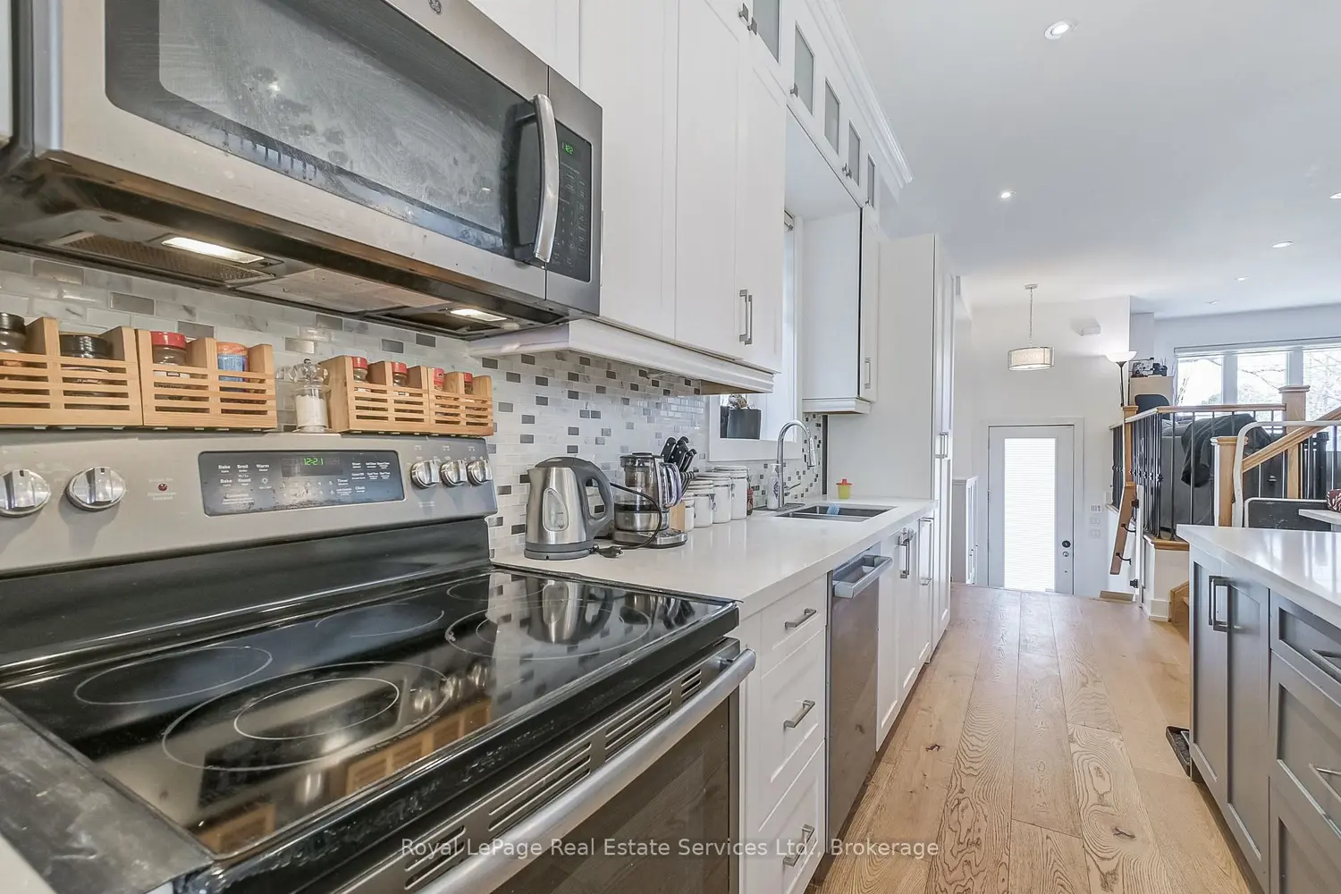 Additional image 8 of 176 Leyton Avenue
