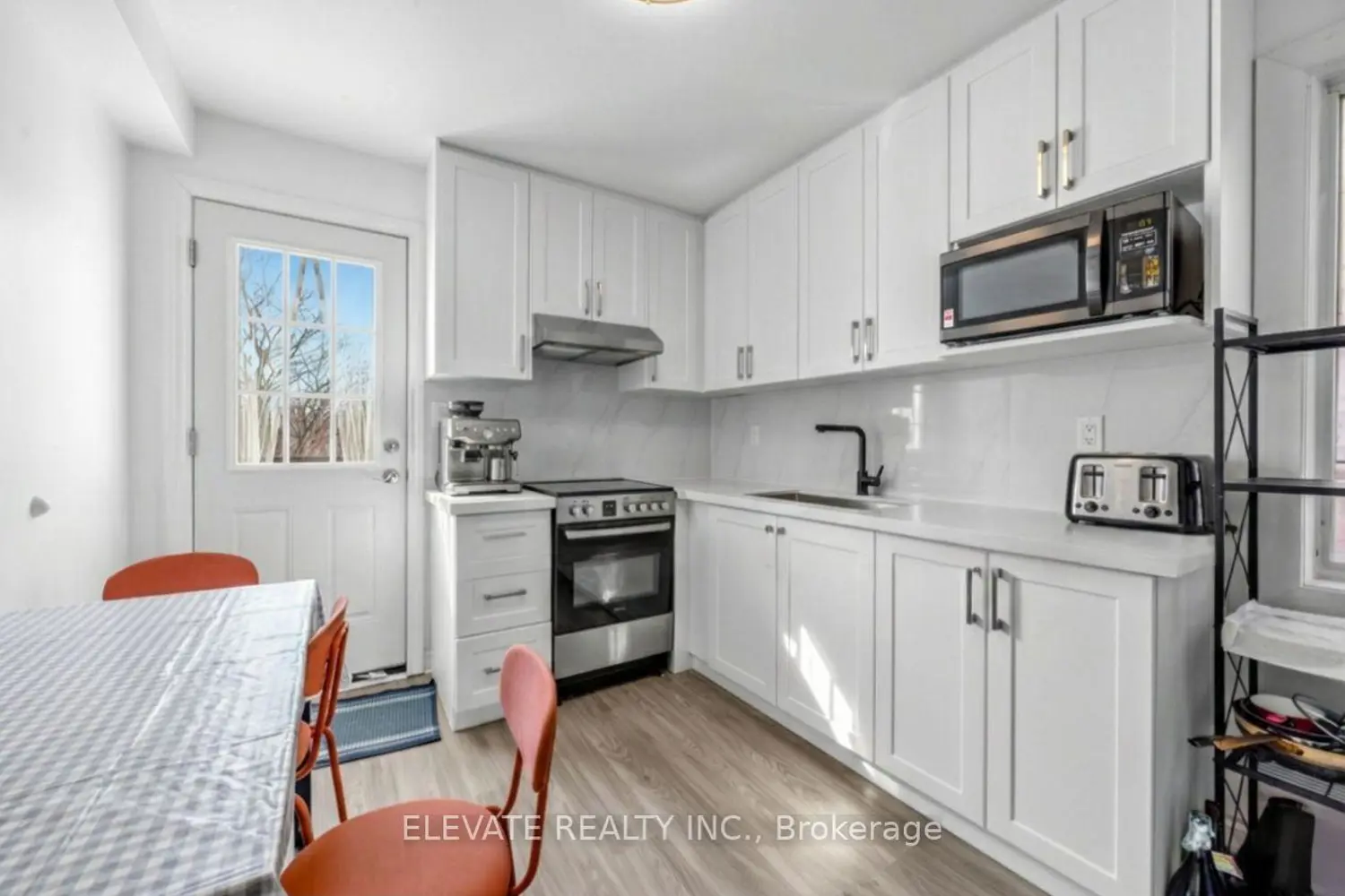 Additional image 9 of 1262 Lansdowne Avenue