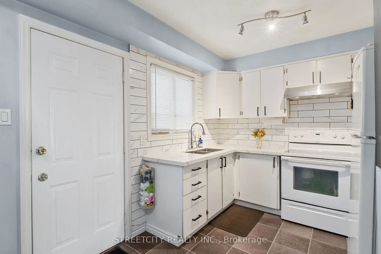 Additional image 6 of 45 Gatewood Place 19